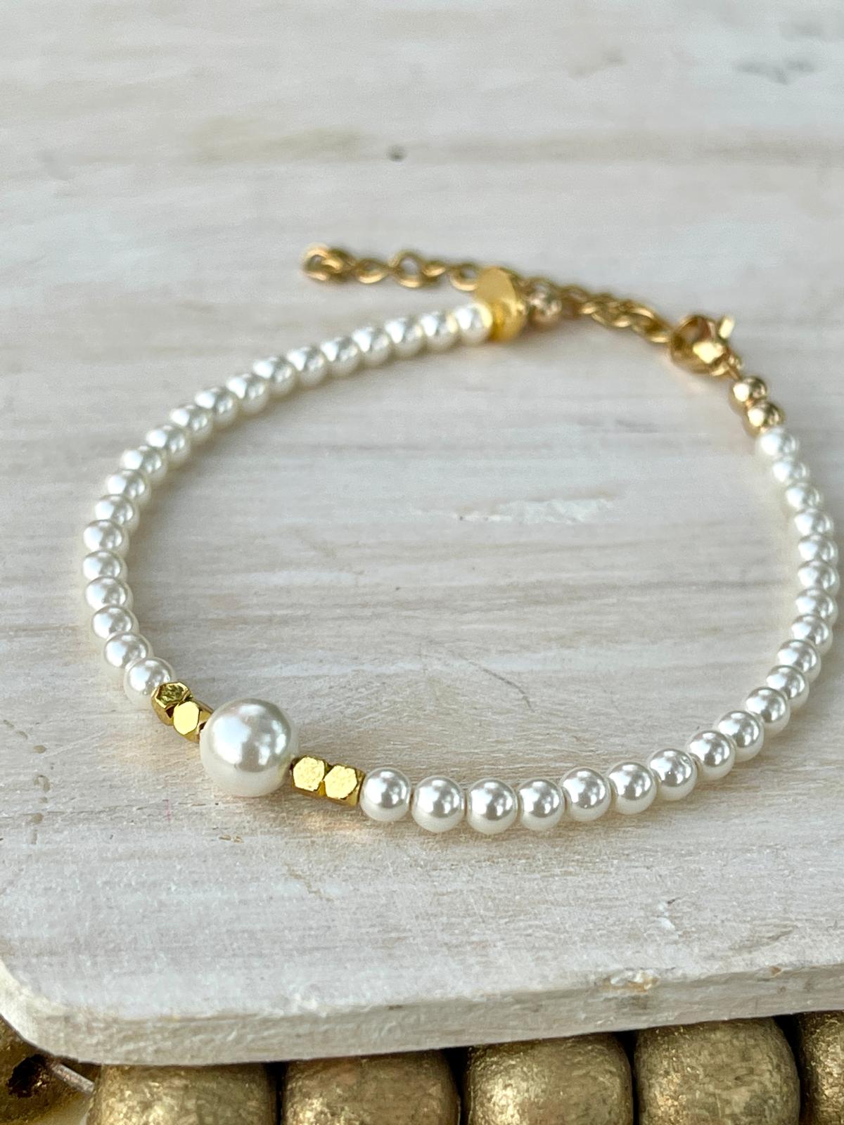 June Birthstone Eka Pearl Bracelet